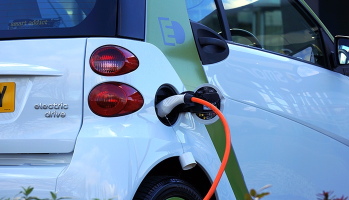 La location de voitures électriques à 100 euros par mois dès 2024 